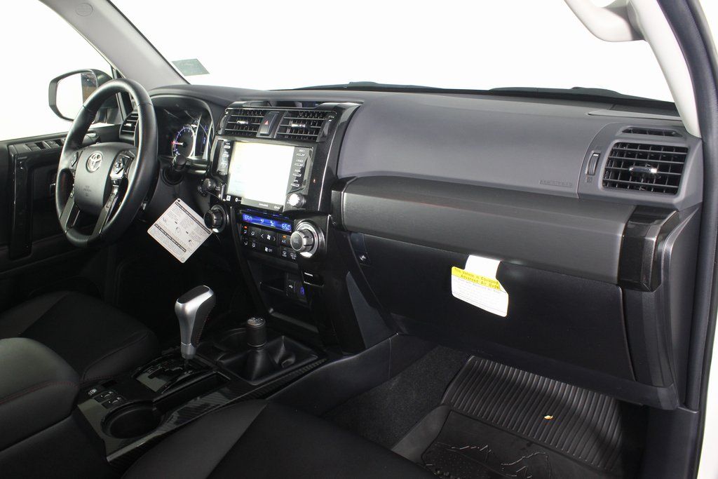 Thumbnail: 2023 Toyota 4Runner - 9