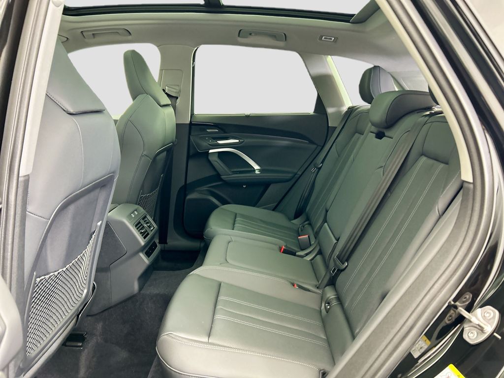 Thumbnail: 2025 Audi Q5 - 20