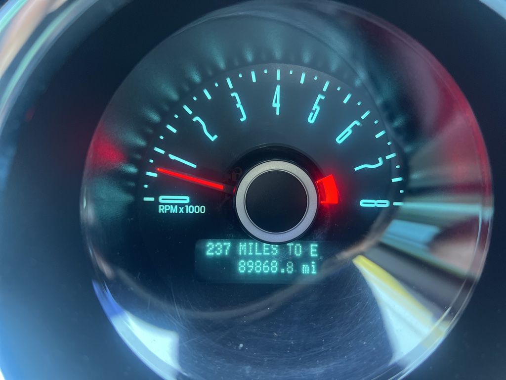 Used 2014 Red Ford V6 image 13