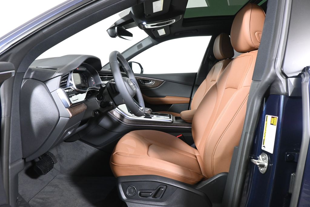 Thumbnail: 2026 Audi Q8 - 3
