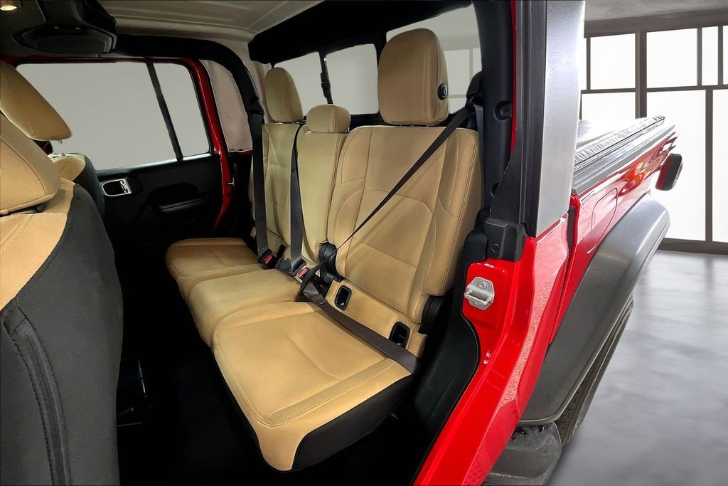 Used 2020 Red Jeep Sport image 28