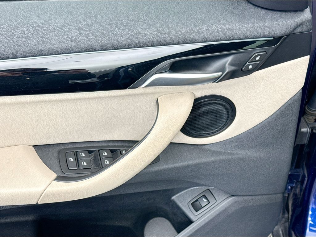 Thumbnail: 2020 BMW X1 - 22