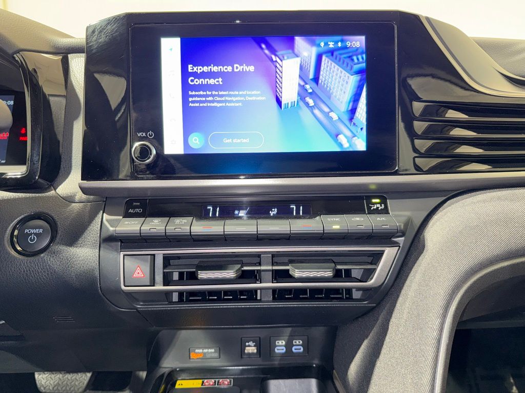 2025 Toyota Camry LE 25