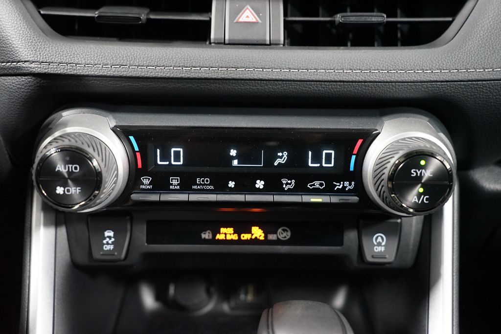 Thumbnail: 2025 Toyota RAV4 - 20