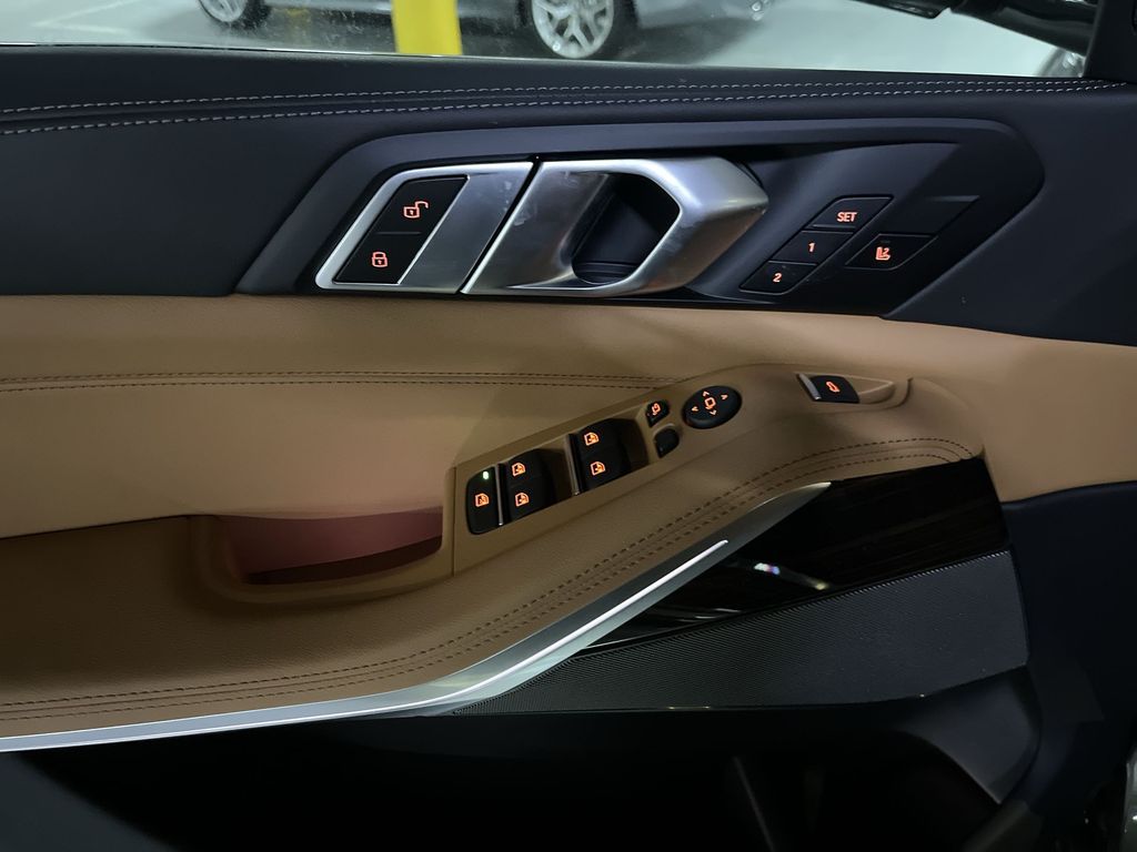 Thumbnail: 2026 BMW X5 - 13