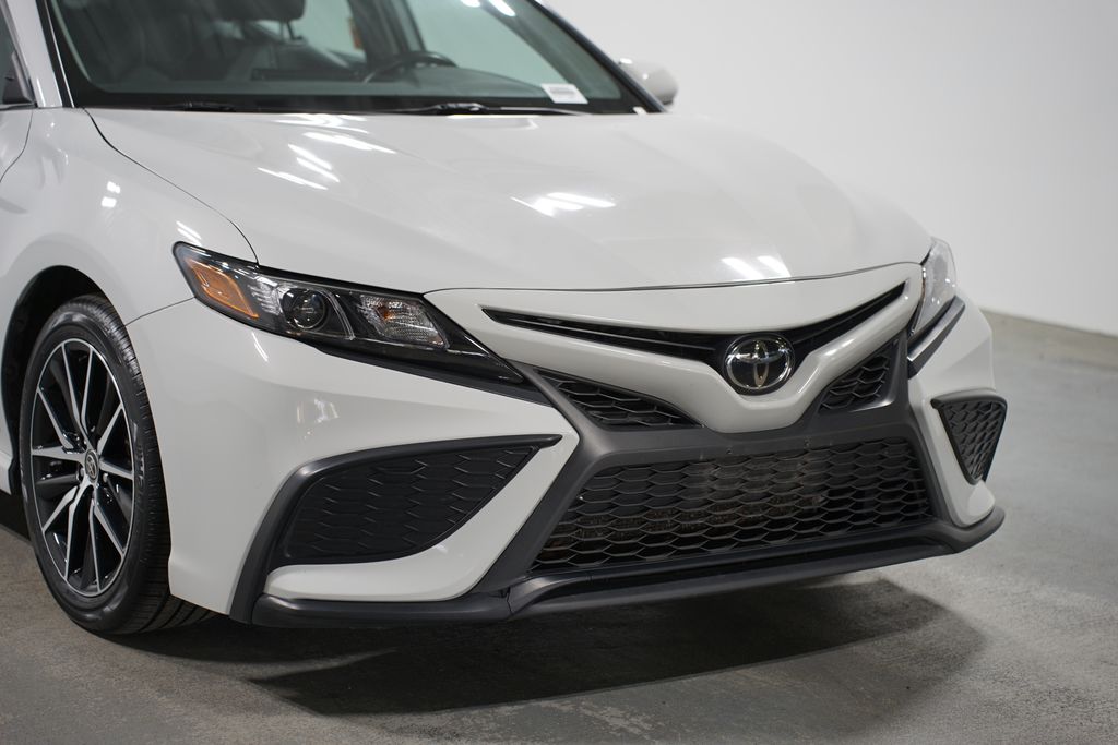 2023 Toyota Camry SE 4