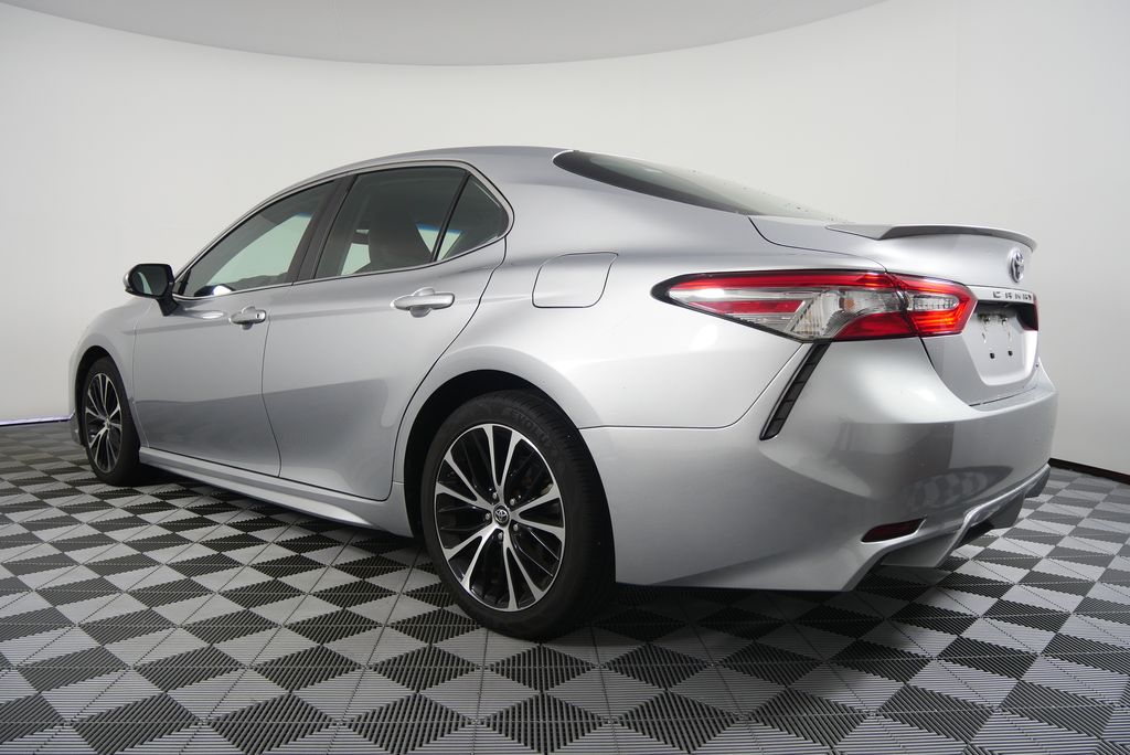 Thumbnail: 2018 Toyota Camry - 5