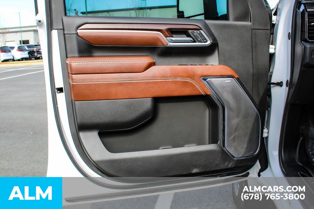 Used 2024 White GMC Denali Ultimate image 34