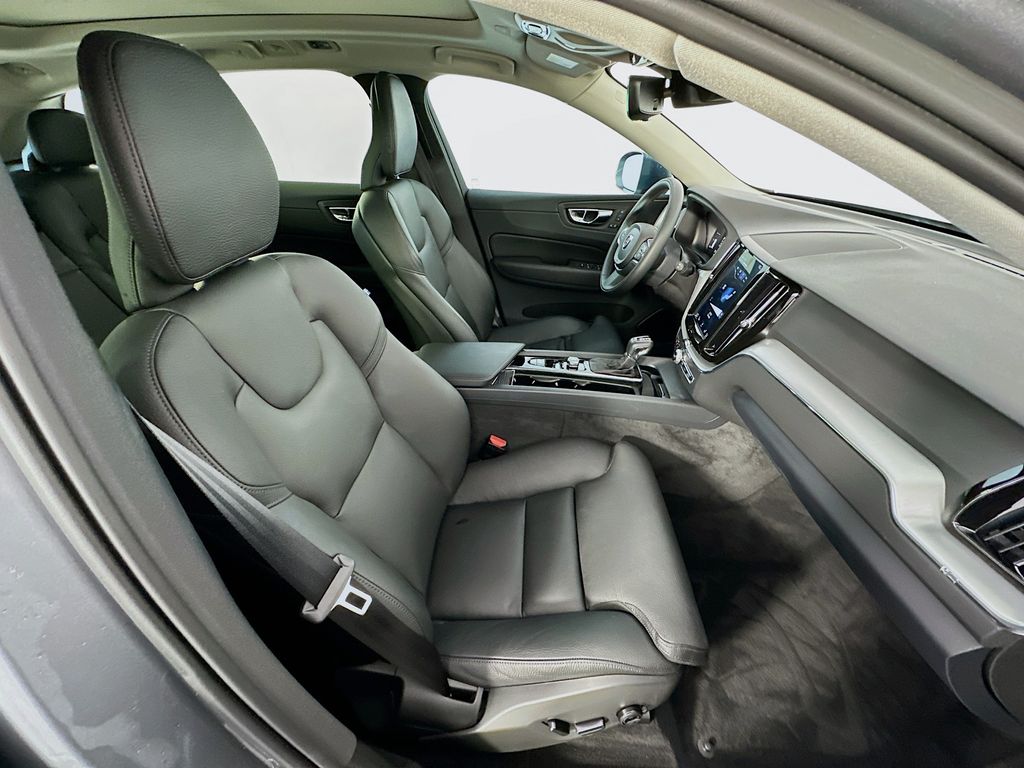 Thumbnail: 2019 Volvo XC60 - 29