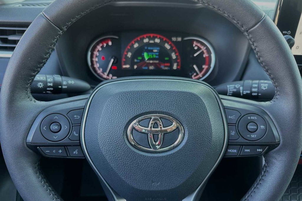 2024 Toyota RAV4 TRD Off Road 27