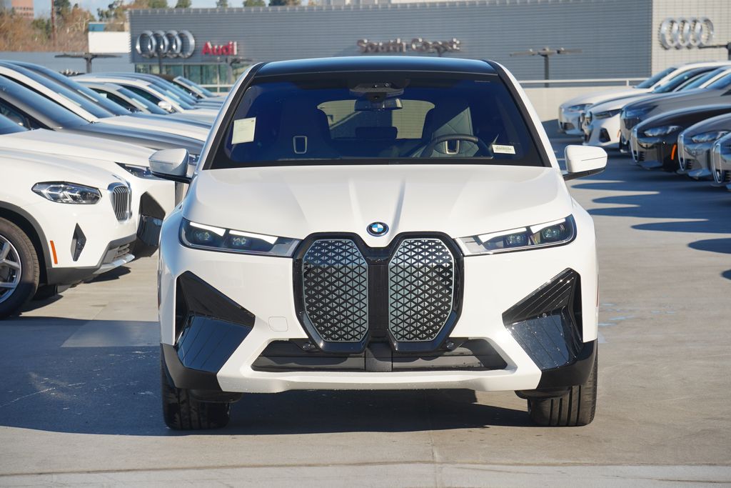 2025 BMW iX xDrive50 2