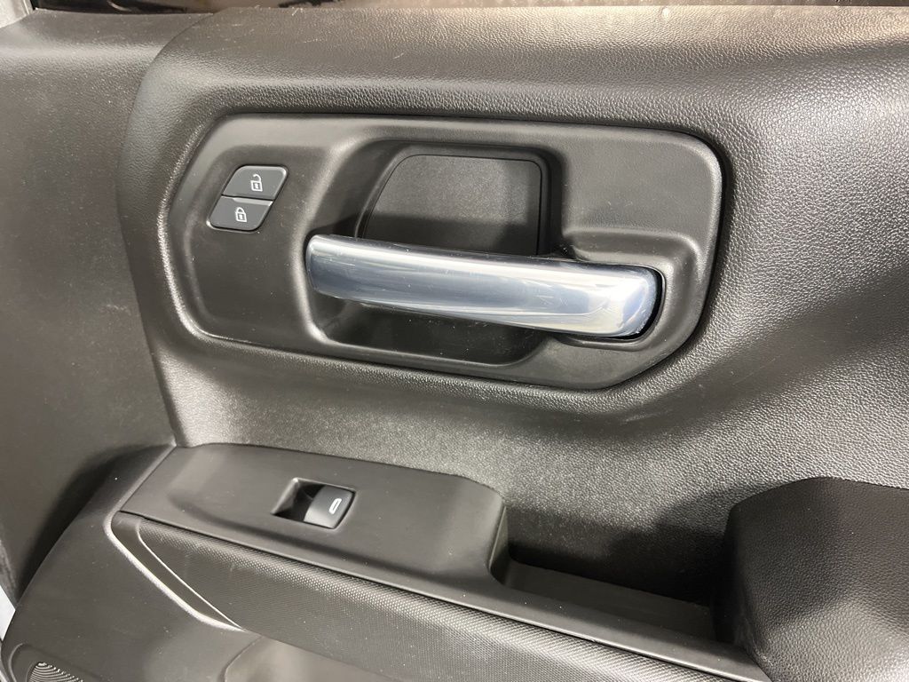 Thumbnail: 2021 Chevrolet Silverado 1500 - 9