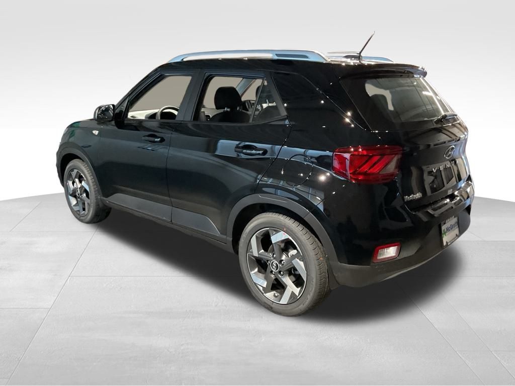 New 2026 Black Hyundai SEL image 5