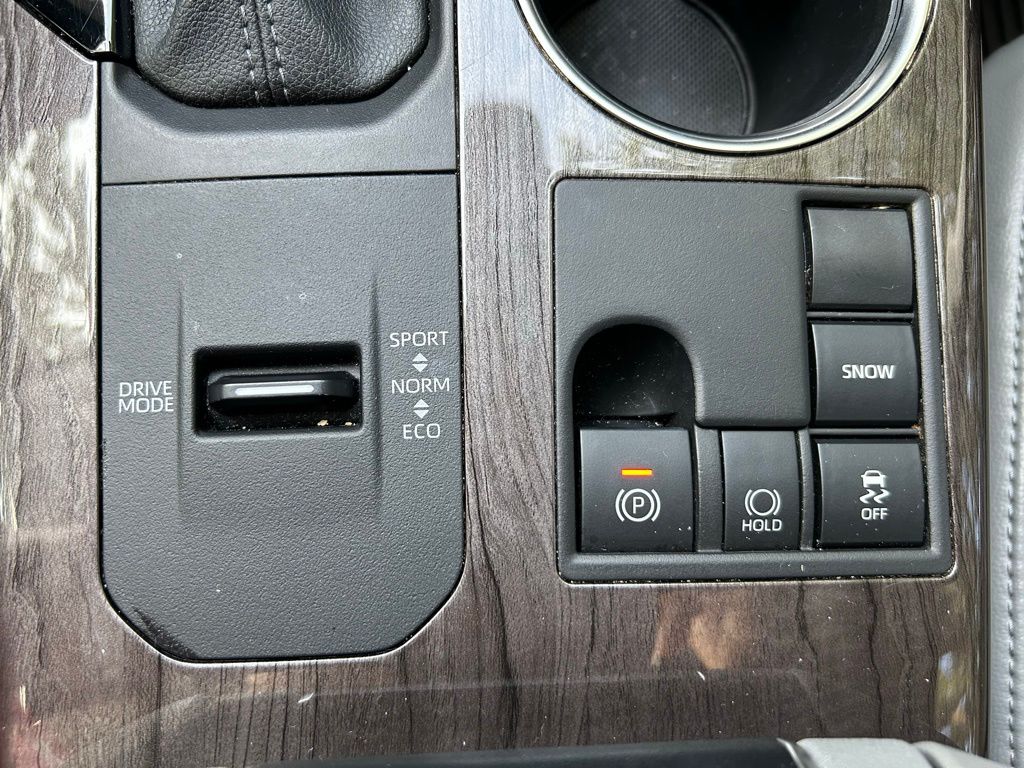 2023 Toyota Highlander Limited 30