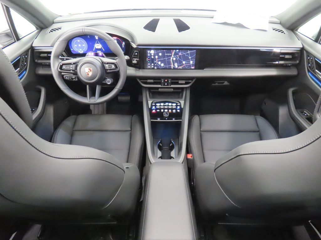 Thumbnail: 2026 Porsche Macan - 16