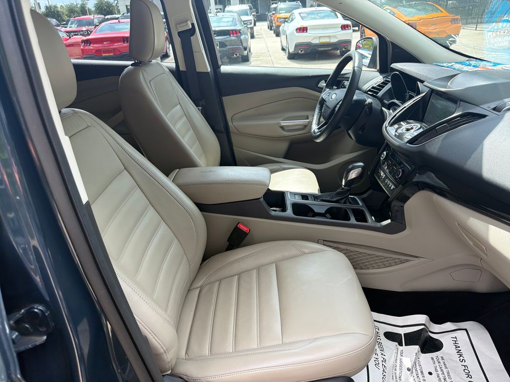 Used 2019 Green Ford Titanium image 28