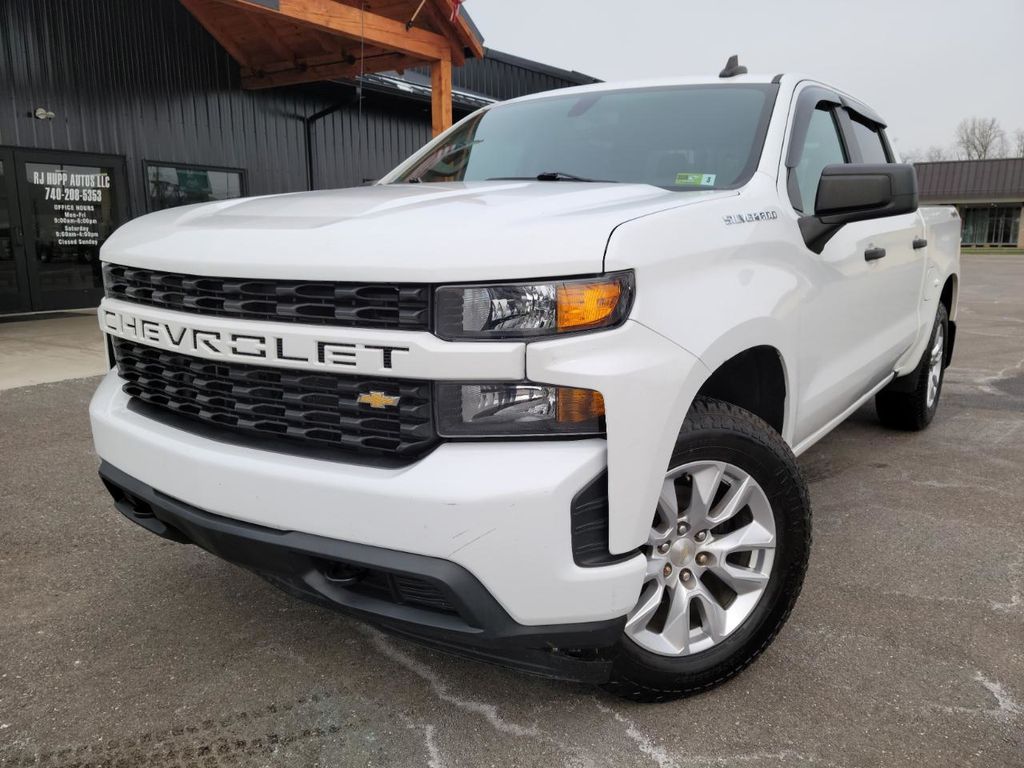 White 2019 Chevrolet Silverado 1500 Pickup Truck Four-Wheel Drive 6-Speed Automatic Overdrive