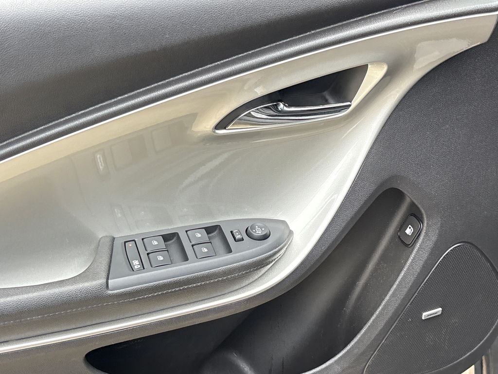 Used 2014 Black Chevrolet Base image 16