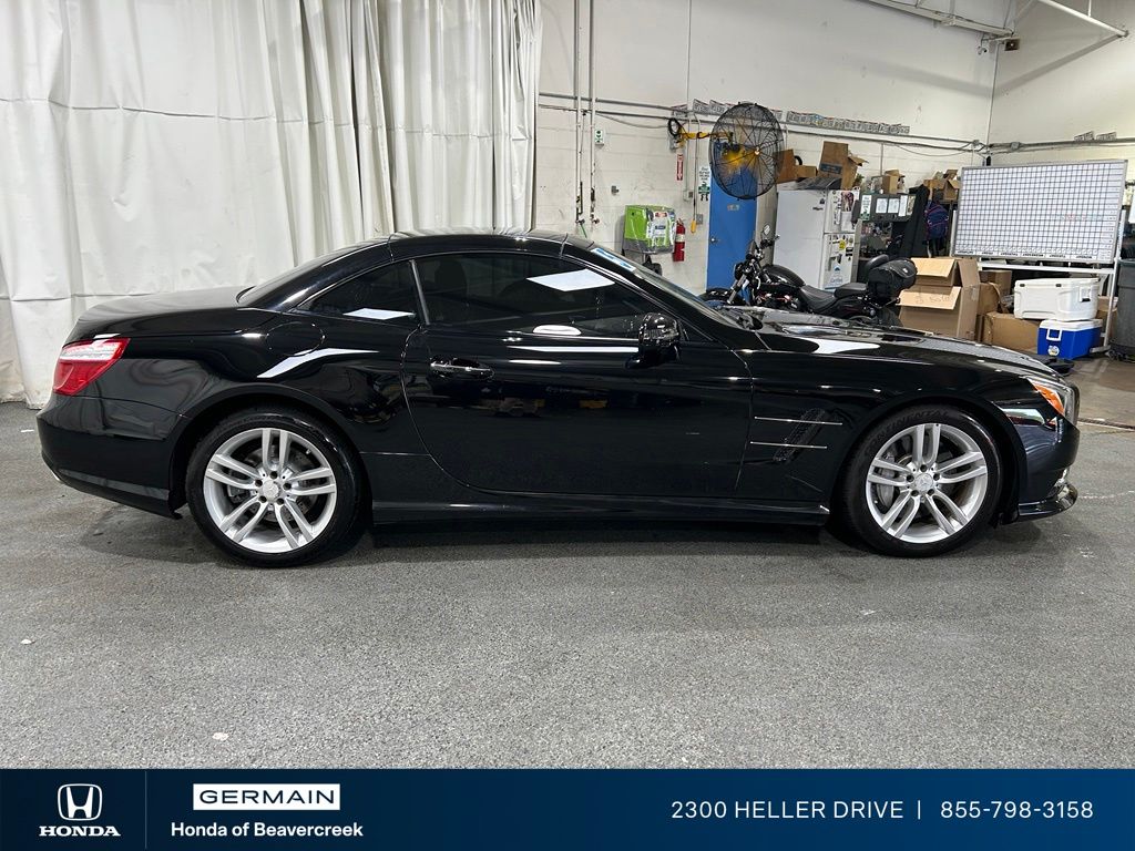 Used 2015 Black Mercedes-Benz SL 400 Roadster image 9