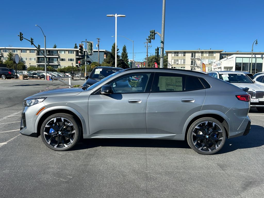 Thumbnail: 2025 BMW X2 - 2