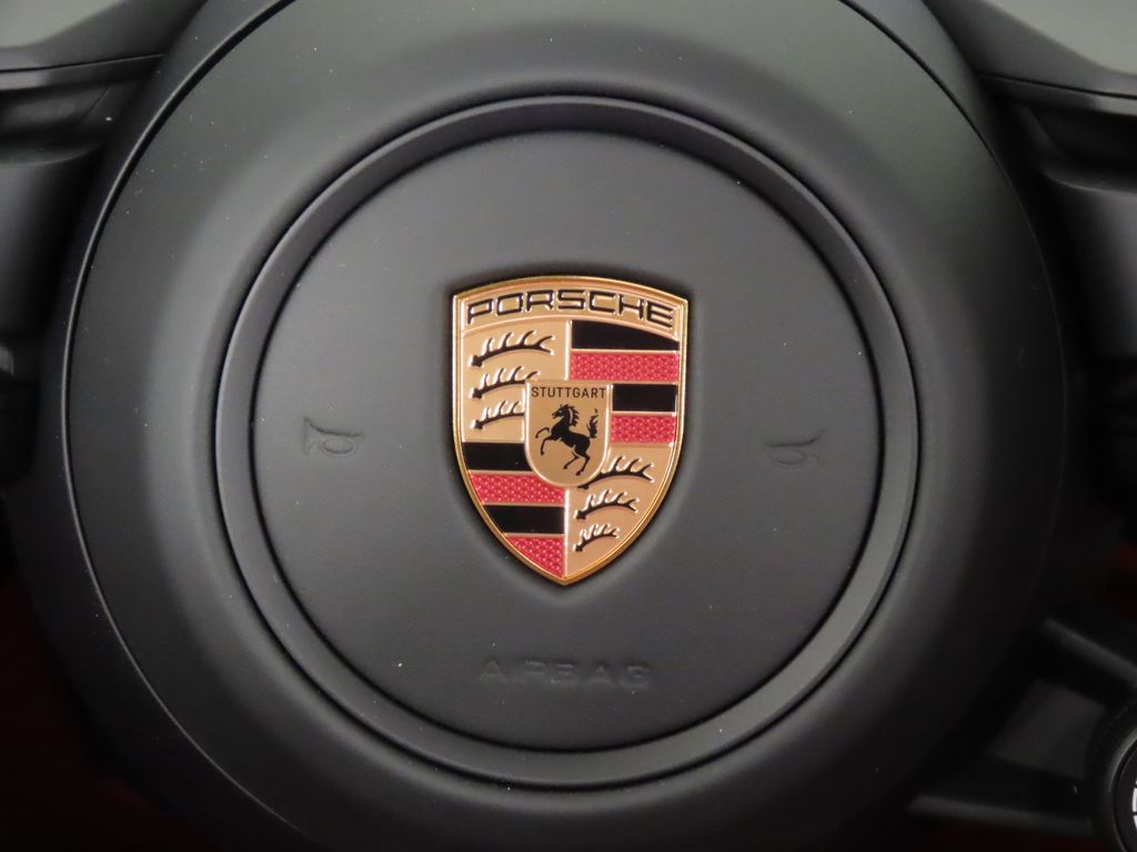 Thumbnail: 2026 Porsche Macan - 21