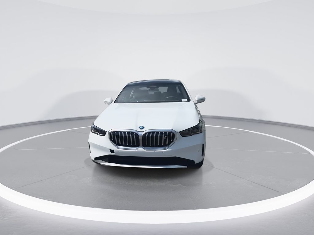 Thumbnail: 2027 BMW i5 - 3