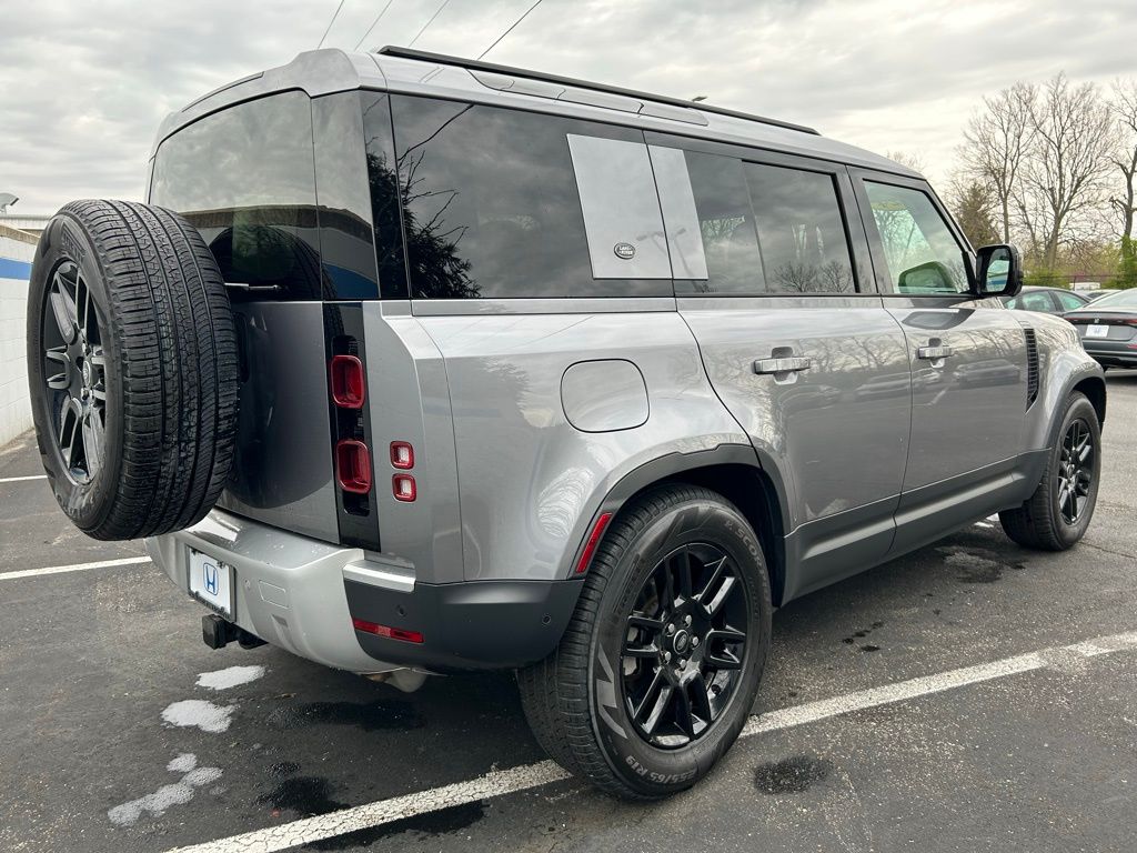 2024 Land Rover Defender 110 5