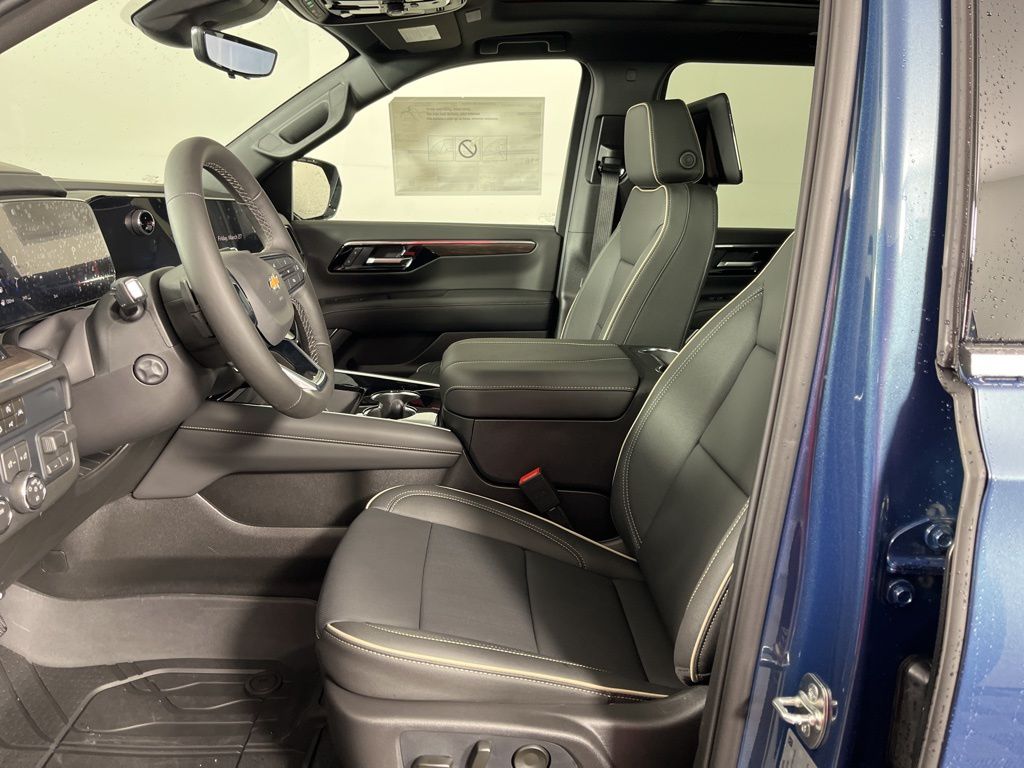 Thumbnail: 2026 Chevrolet Suburban - 23