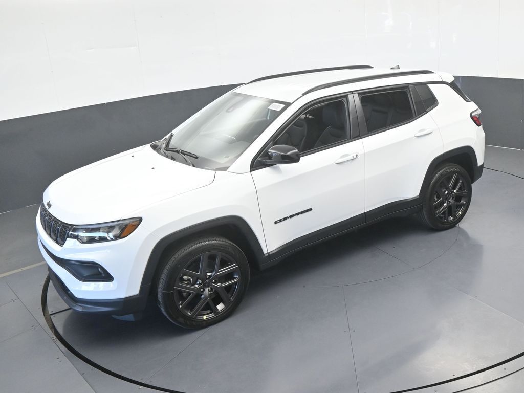 New 2026 Bright White Clearcoat Jeep Latitude image 42