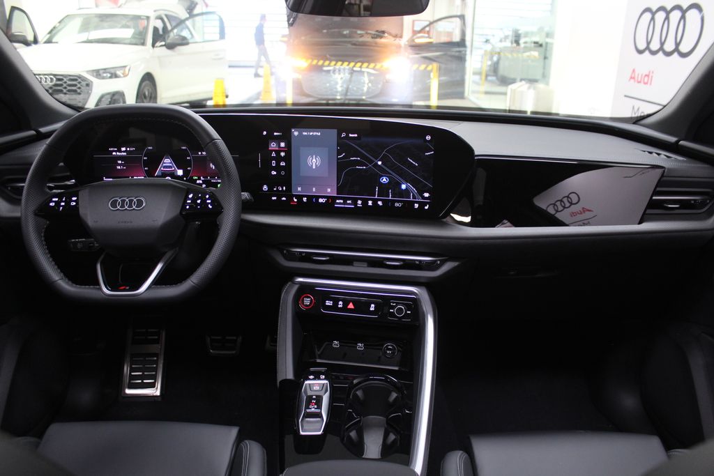 Thumbnail: 2025 Audi SQ5 - 11