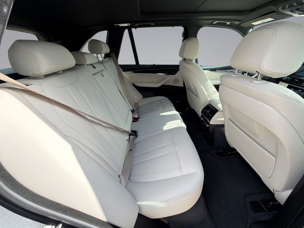 Thumbnail: 2018 BMW X5 - 17