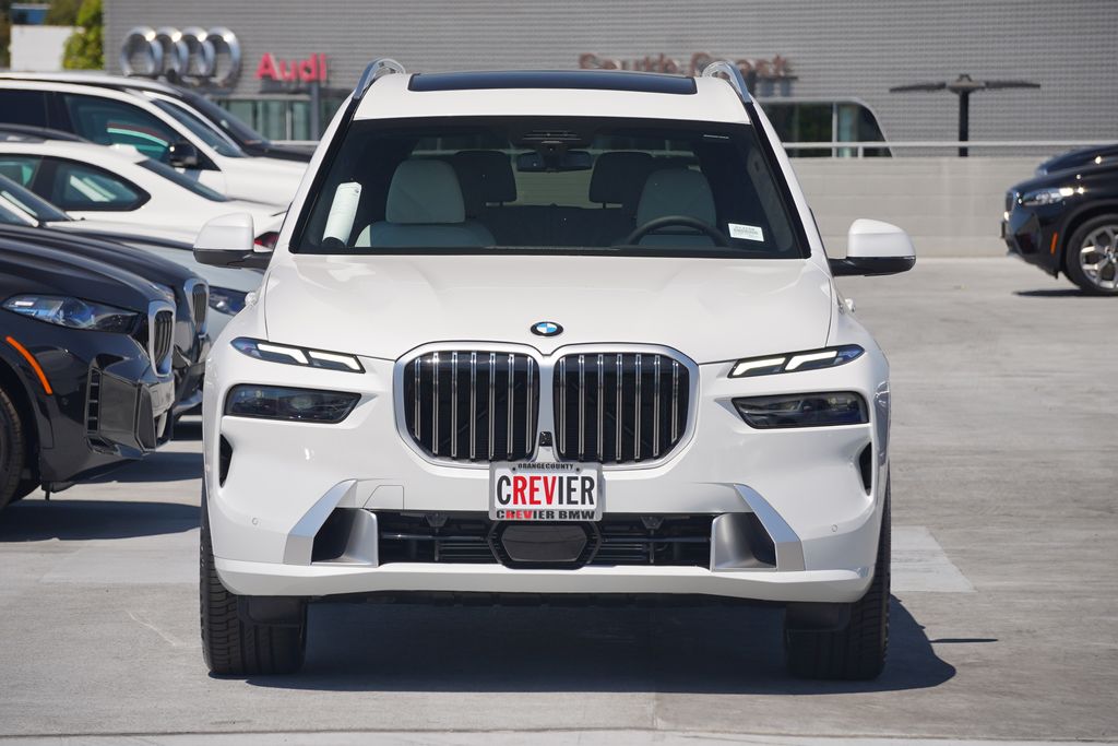 2025 BMW X7 xDrive40i 2