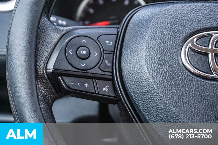 2021 Toyota RAV4 LE - Photo 30
