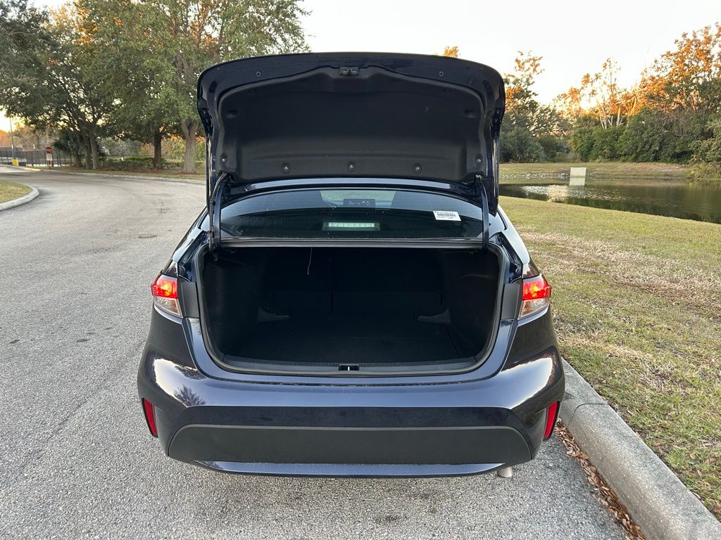 Thumbnail: 2022 Toyota Corolla - 10