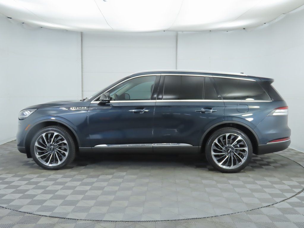 Thumbnail: 2022 Lincoln Aviator - 8