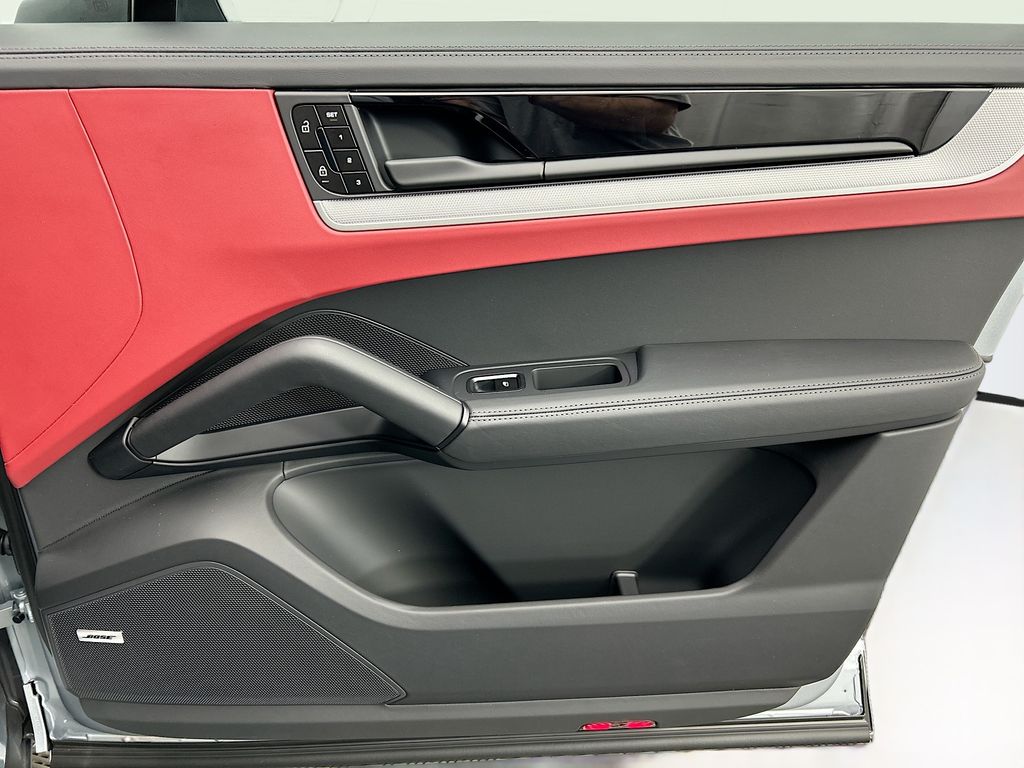 Thumbnail: 2026 Porsche  - 26