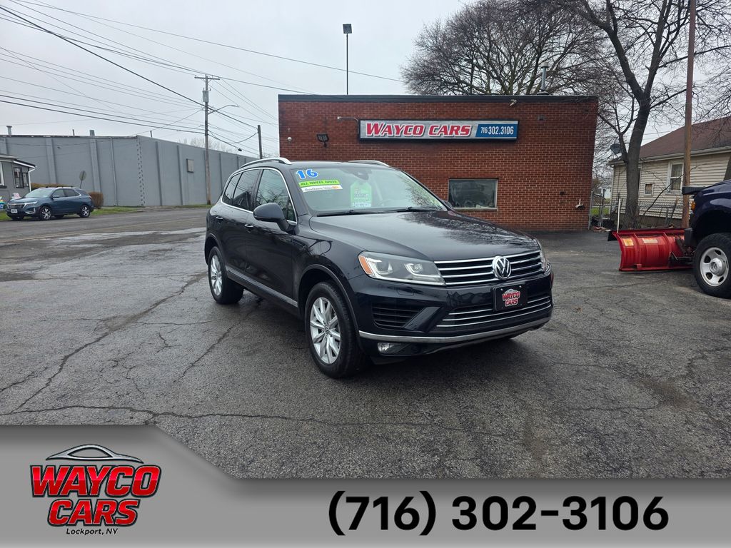 Moonlight Blue Pearl 2016 Volkswagen Touareg SUV / Crossover 8-Speed Automatic