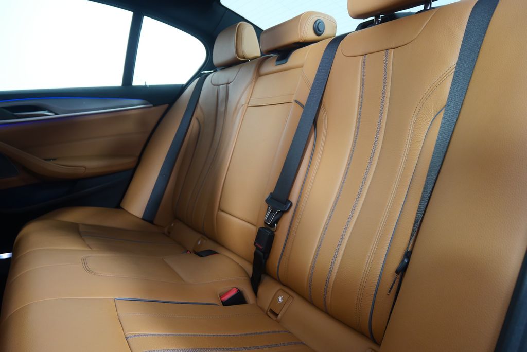 Thumbnail: 2019 BMW 5 Series - 16