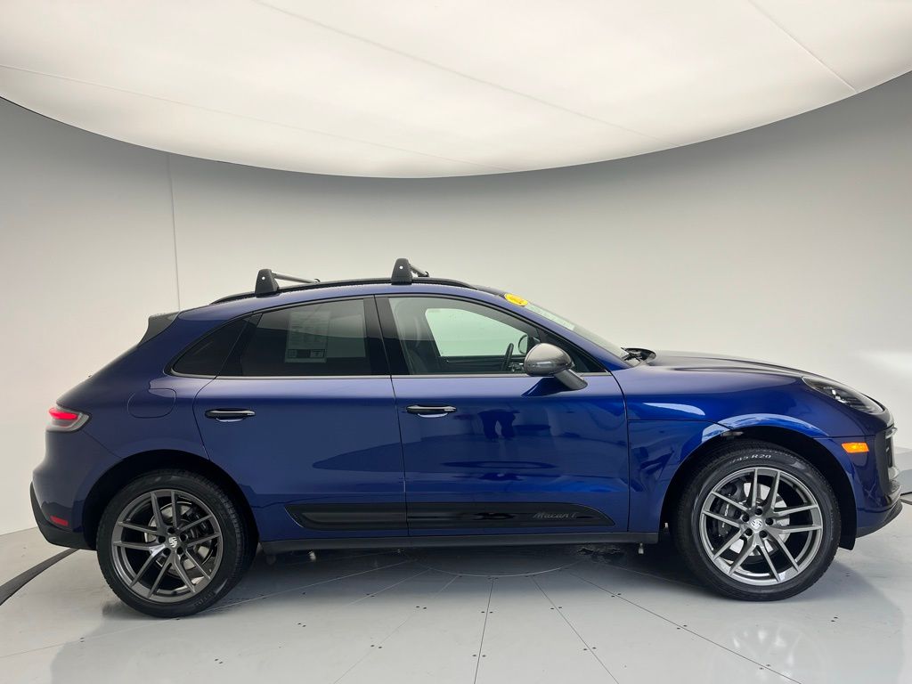 2024 Porsche Macan T 21