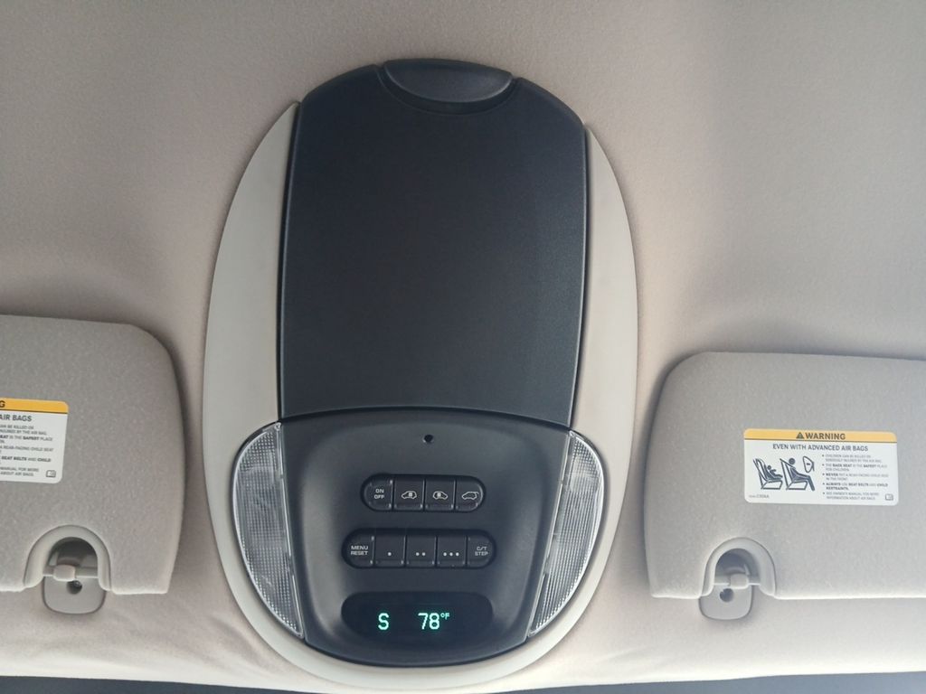 Used Car 2005 Chrysler Town & Country  Touring For Sale Under $10,000 In Austin, Texas
