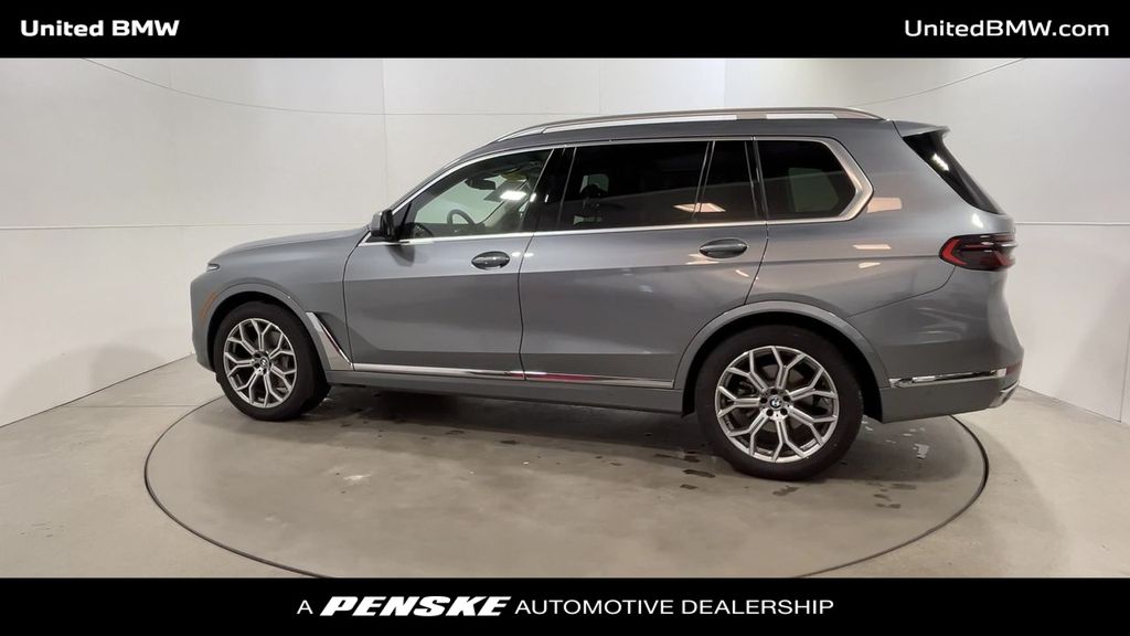 2025 BMW X7 xDrive40i 6