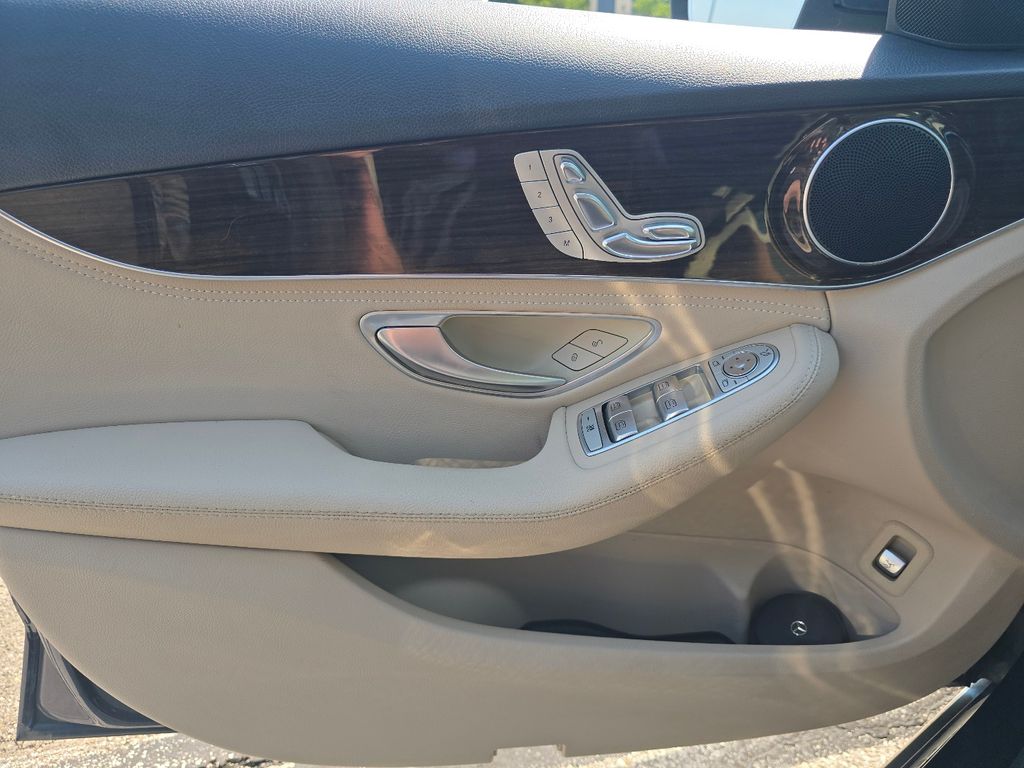 Used 2015 Blue Mercedes-Benz C 300 image 23