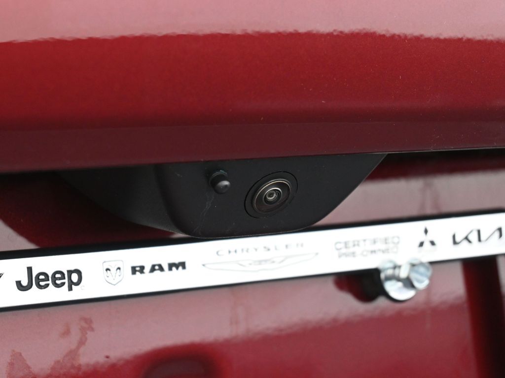 New 2025 Velvet Red Pearlcoat Jeep Summit Reserve image 38