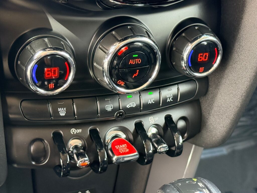 Thumbnail: 2017 MINI Cooper - 24