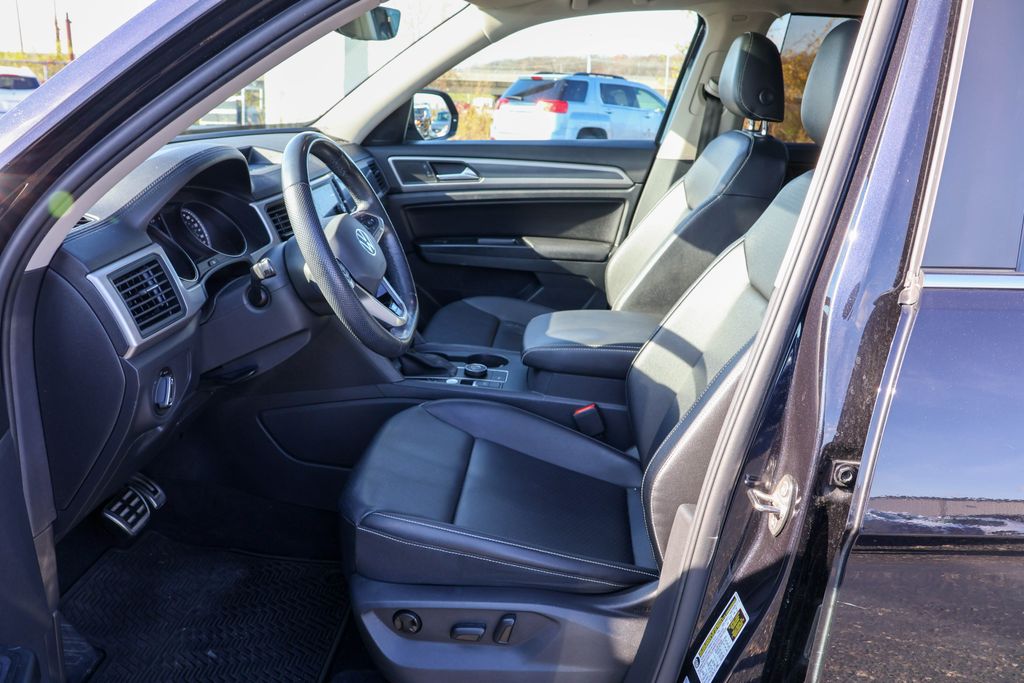 2021 Volkswagen Atlas 3.6L V6 SE w/Technology R-Line 4