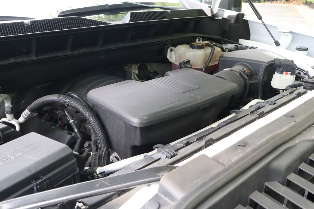 Thumbnail: 2020 Chevrolet Silverado 1500 - 17