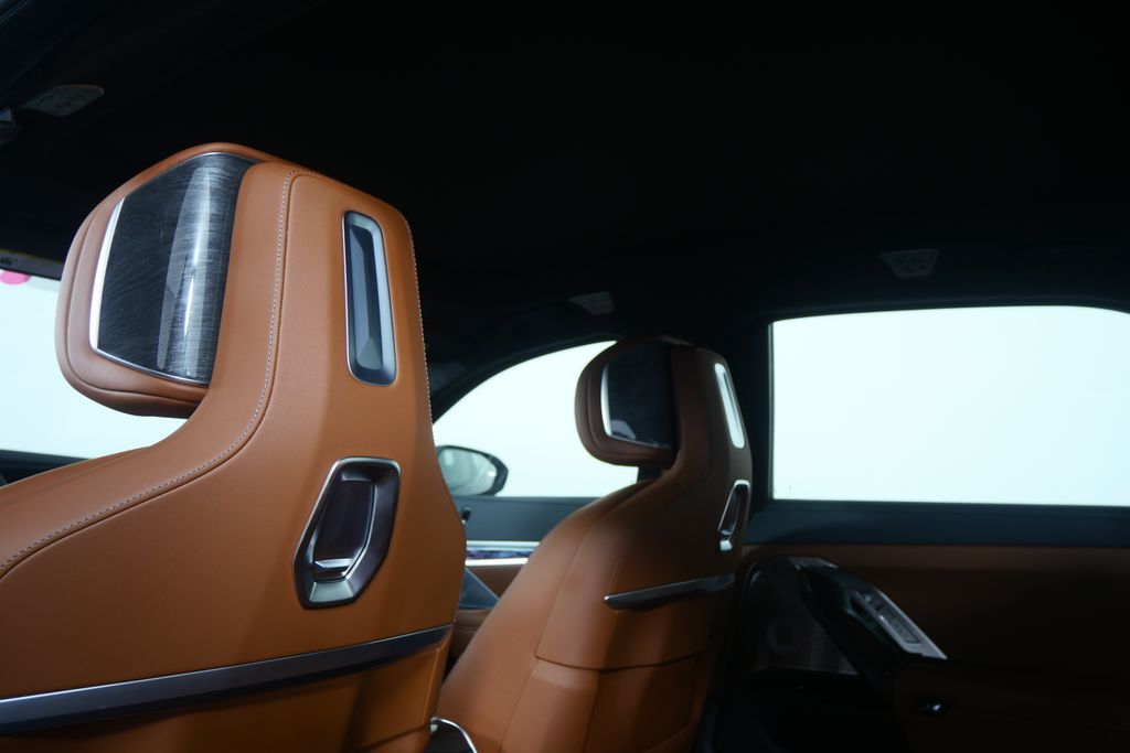 Thumbnail: 2026 BMW 7 Series - 17