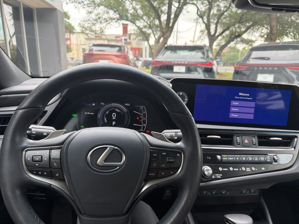 Thumbnail: 2024 Lexus ES - 12