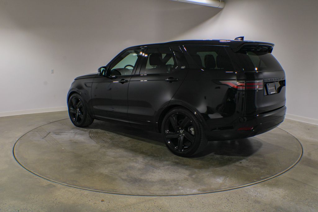 Certified Used 2025 Black Land Rover Dynamic SE image 3