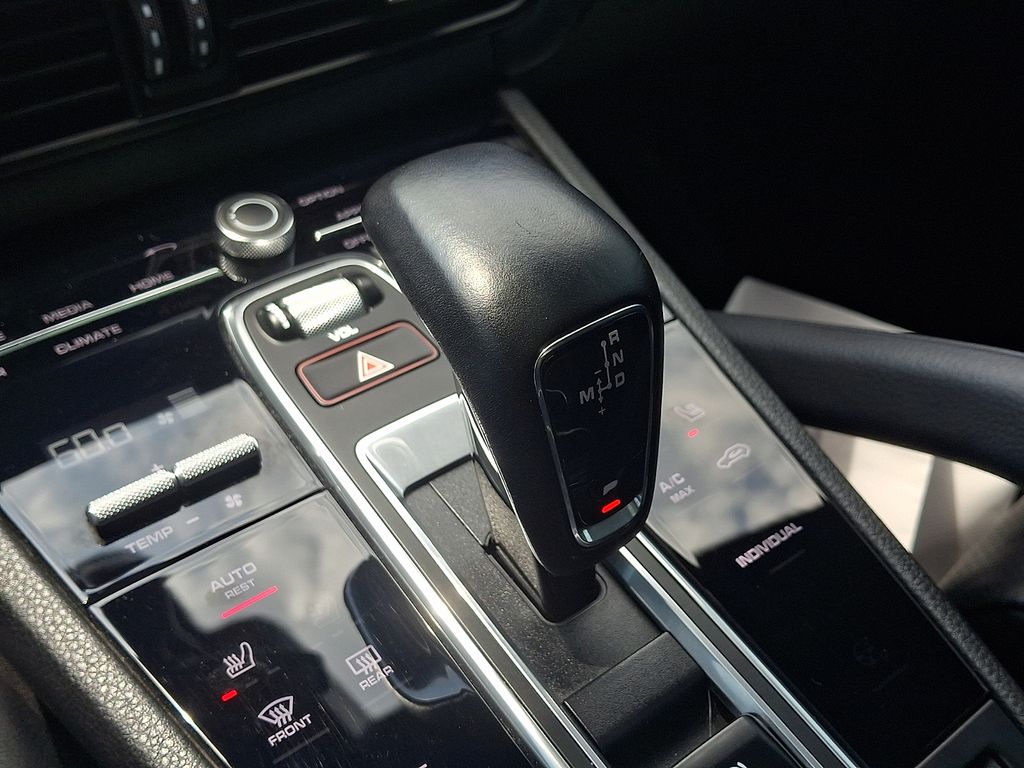 Thumbnail: 2020 Porsche Cayenne - 19